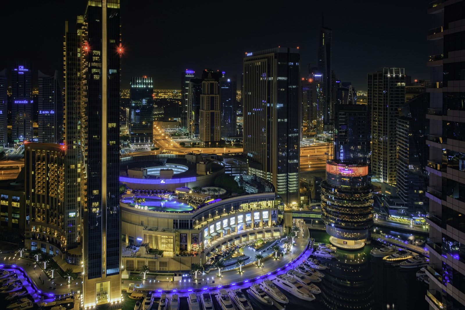 Dubai Marina ночью
